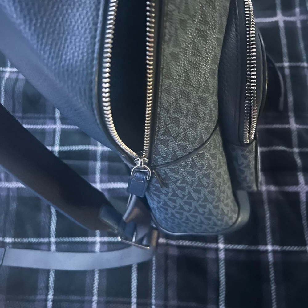 Michael Kors Navy and White Men's Backpack - Picture 4 of 4
